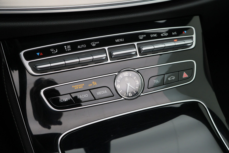 Mercedes-Benz E-Klasse Cabrio 200 25th Anniversary Edition AMG Burmester, Leer, Camera, Apple Carplay, 19", Afn. Trekhaak