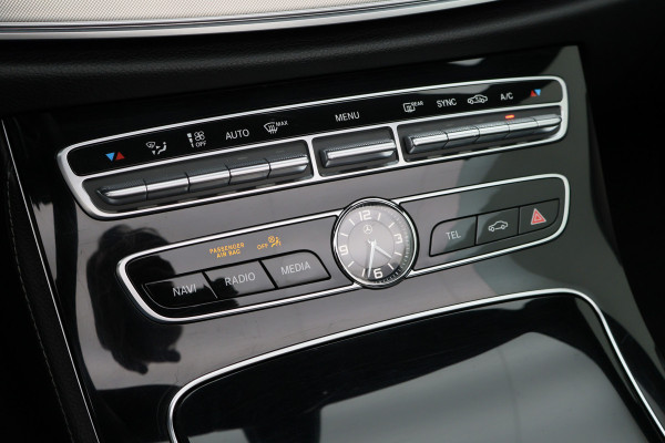 Mercedes-Benz E-Klasse Cabrio 200 25th Anniversary Edition AMG Burmester, Leer, Camera, Apple Carplay, 19", Afn. Trekhaak