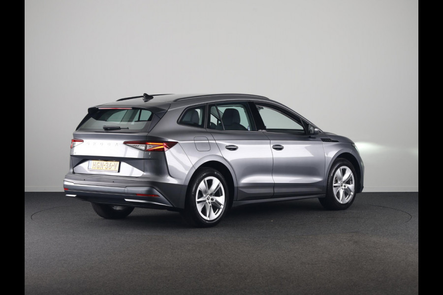 Škoda Enyaq 50 Selection 170 pk | SoH 100% | Navigatie | Parkeersensoren | Achteruitrijcamera | Lichtmetalen velgen 19" |