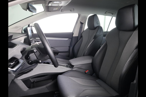 Škoda Enyaq 50 Selection 170 pk | SoH 100% | Navigatie | Parkeersensoren | Achteruitrijcamera | Lichtmetalen velgen 19" |
