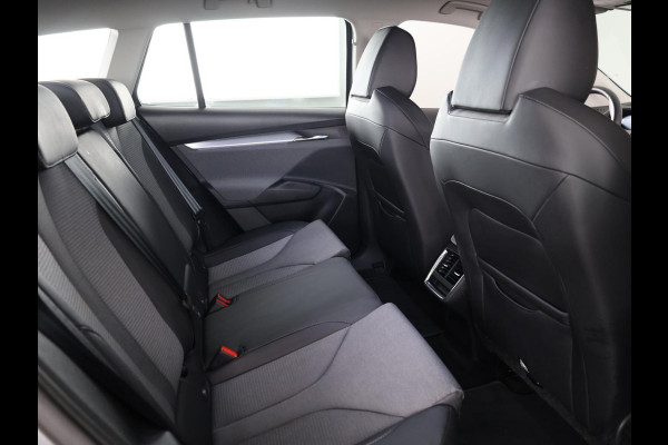 Škoda Enyaq 50 Selection 170 pk | SoH 100% | Navigatie | Parkeersensoren | Achteruitrijcamera | Lichtmetalen velgen 19" |