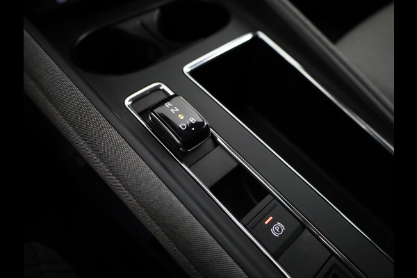 Škoda Enyaq 50 Selection 170 pk | SoH 100% | Navigatie | Parkeersensoren | Achteruitrijcamera | Lichtmetalen velgen 19" |