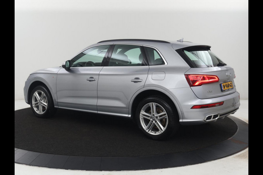Audi Q5 55 TFSI e quattro Competition | 85,1% | Leder | Sfeerverlichting | Cruise control | Navigatie | 3 zone klimaat | Drive select | PHEV