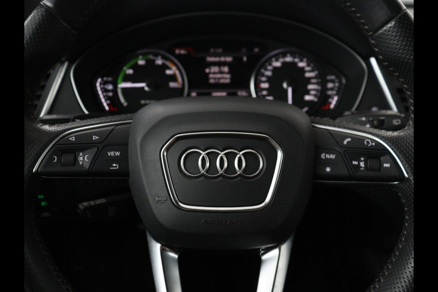 Audi Q5 55 TFSI e quattro Competition | 85,1% | Leder | Sfeerverlichting | Cruise control | Navigatie | 3 zone klimaat | Drive select | PHEV