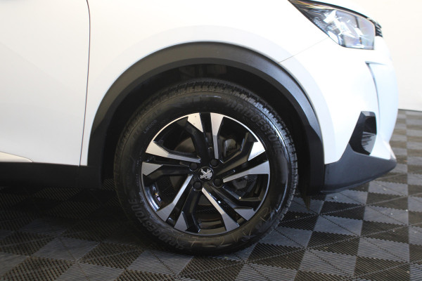 Peugeot 2008 1.2 PureTech Blue Lease Allure |Navi|Camera|