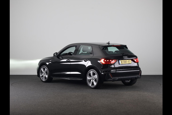 Audi A1 Sportback 30 TFSI S edition 110PK | Navigatie | 17 inch Lichtmetalen velgen | Climatronic | Led verlichting | Parkeersensoren voor en achter | S-line interieur