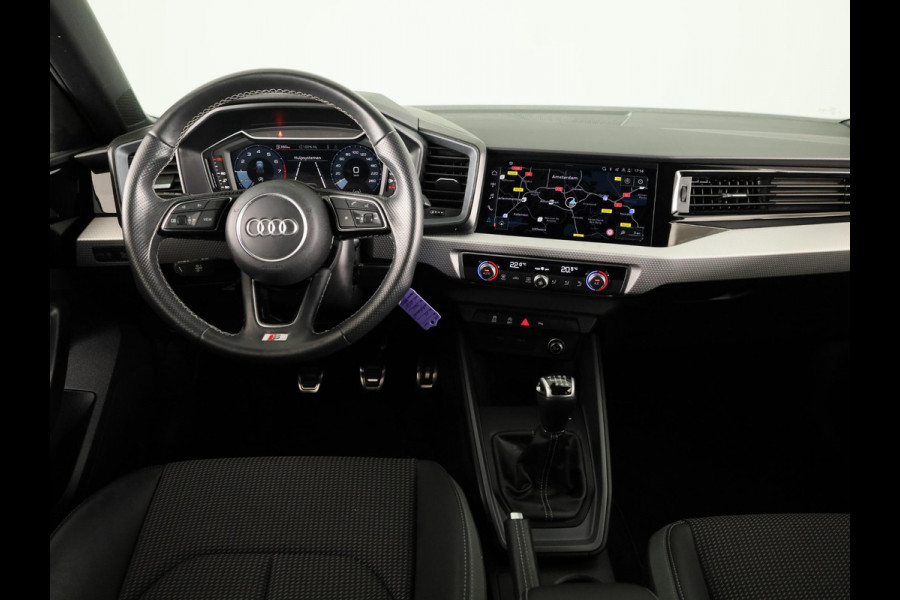 Audi A1 Sportback 30 TFSI S edition 110PK | Navigatie | 17 inch Lichtmetalen velgen | Climatronic | Led verlichting | Parkeersensoren voor en achter | S-line interieur