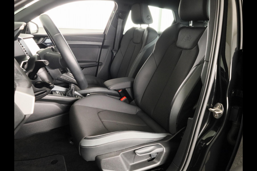 Audi A1 Sportback 30 TFSI S edition 110PK | Navigatie | 17 inch Lichtmetalen velgen | Climatronic | Led verlichting | Parkeersensoren voor en achter | S-line interieur
