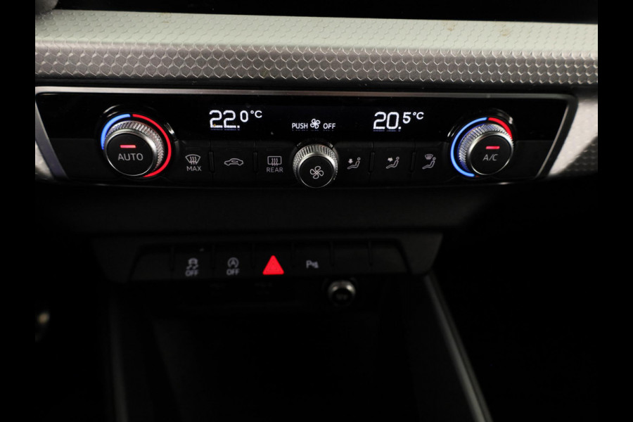 Audi A1 Sportback 30 TFSI S edition 110PK | Navigatie | 17 inch Lichtmetalen velgen | Climatronic | Led verlichting | Parkeersensoren voor en achter | S-line interieur