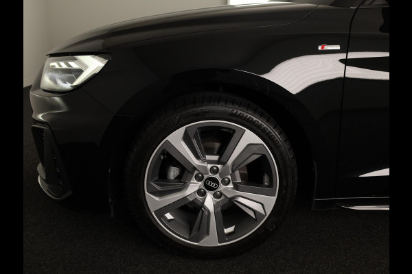 Audi A1 Sportback 30 TFSI S edition 110PK | Navigatie | 17 inch Lichtmetalen velgen | Climatronic | Led verlichting | Parkeersensoren voor en achter | S-line interieur