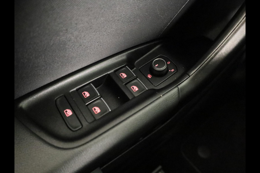 Audi A1 Sportback 30 TFSI S edition 110PK | Navigatie | 17 inch Lichtmetalen velgen | Climatronic | Led verlichting | Parkeersensoren voor en achter | S-line interieur