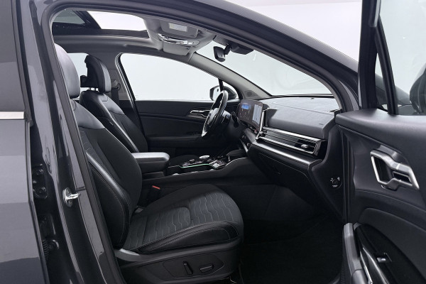Kia Sportage 1.6 T-GDi Plug-in Hybrid AWD DynamicPlusLine (PANORAMADAK, TREKHAAK, STOEL/STUUR VERWARMING, CAMERA, ELEKTR STOELEN)