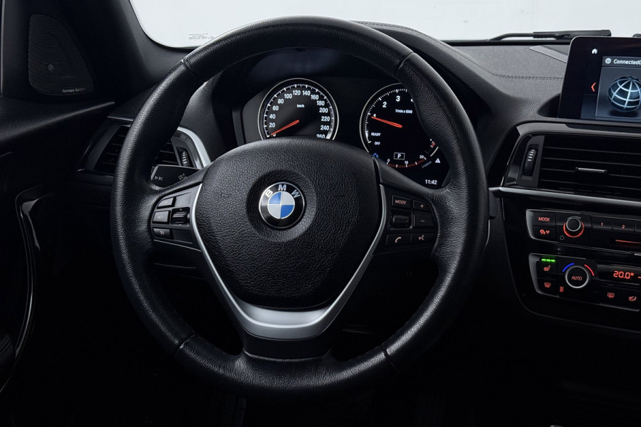 BMW 1-serie 118i High Executive Sport-Line (SCHUIF/KANTELDAK, GROOT-NAVIGATIE, STOELVERWARMING, SPORTSTOELEN, HARMAN KARDON)