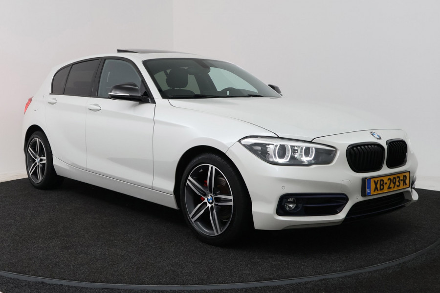 BMW 1-serie 118i High Executive Sport-Line (SCHUIF/KANTELDAK, GROOT-NAVIGATIE, STOELVERWARMING, SPORTSTOELEN, HARMAN KARDON)
