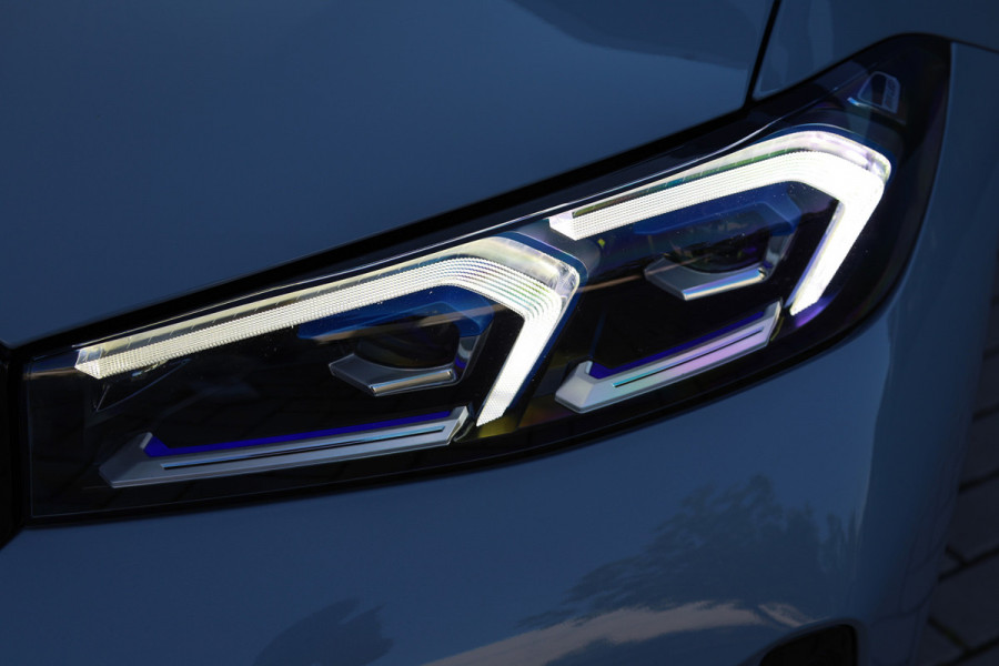 BMW 3-serie 330e M-SPORT | BTW | 360 | HUD | MEMORY | KEYLESS | LED | 20'' | ACC | LEDER | ELEK KOFFERKLEP |