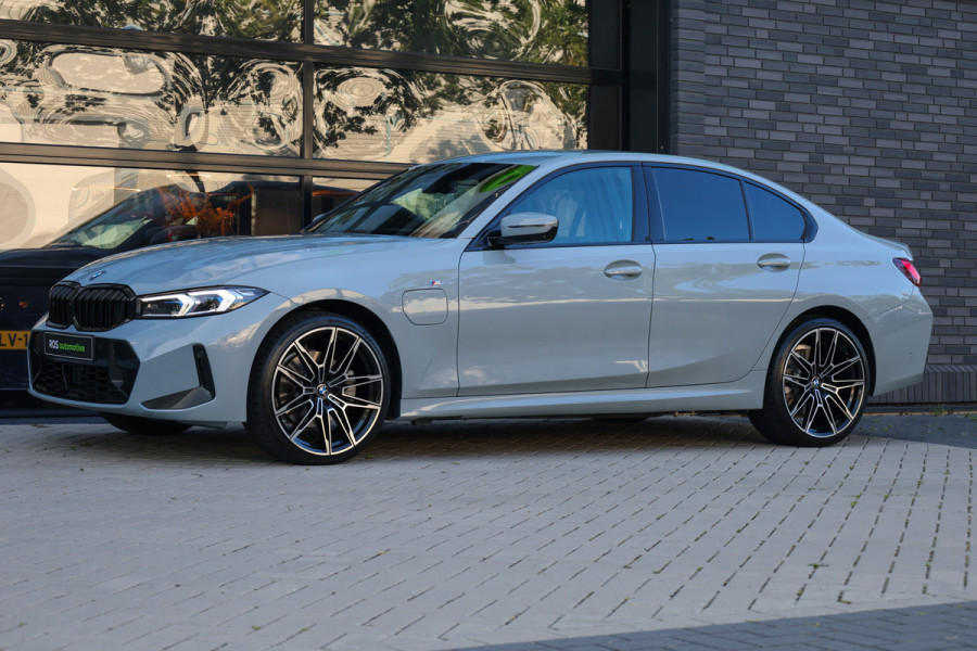 BMW 3-serie 330e M-SPORT | BTW | 360 | HUD | MEMORY | KEYLESS | LED | 20'' | ACC | LEDER | ELEK KOFFERKLEP |