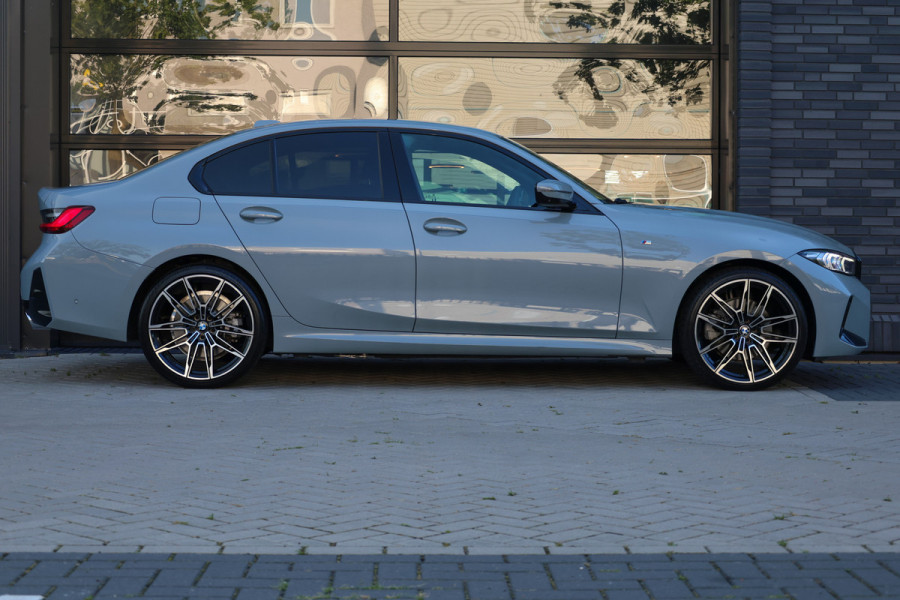 BMW 3-serie 330e M-SPORT | BTW | 360 | HUD | MEMORY | KEYLESS | LED | 20'' | ACC | LEDER | ELEK KOFFERKLEP |