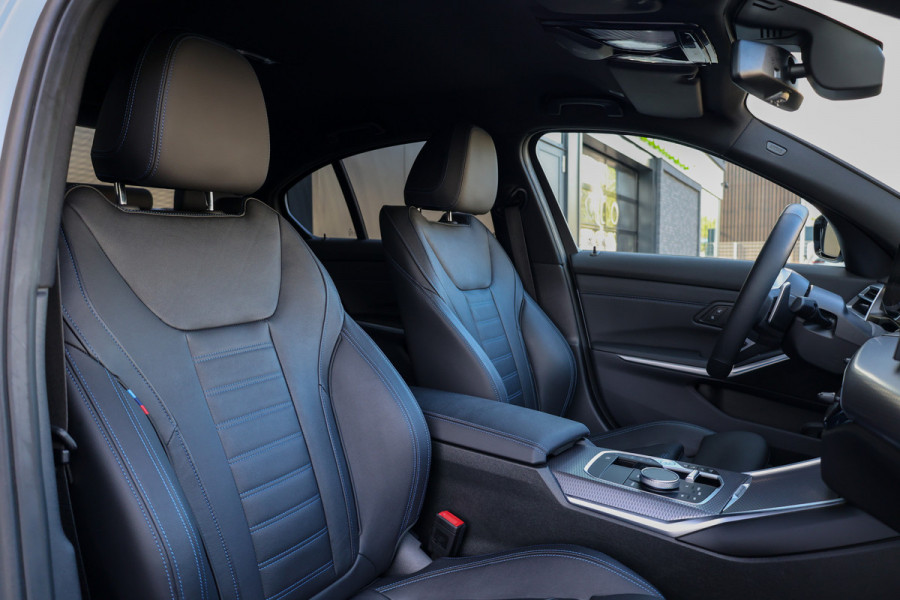BMW 3-serie 330e M-SPORT | BTW | 360 | HUD | MEMORY | KEYLESS | LED | 20'' | ACC | LEDER | ELEK KOFFERKLEP |