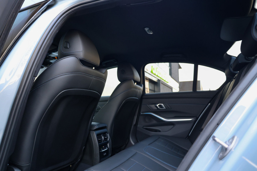 BMW 3-serie 330e M-SPORT | BTW | 360 | HUD | MEMORY | KEYLESS | LED | 20'' | ACC | LEDER | ELEK KOFFERKLEP |
