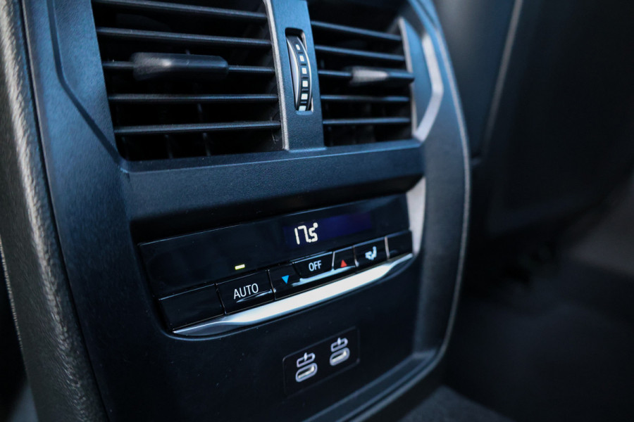 BMW 3-serie 330e M-SPORT | BTW | 360 | HUD | MEMORY | KEYLESS | LED | 20'' | ACC | LEDER | ELEK KOFFERKLEP |