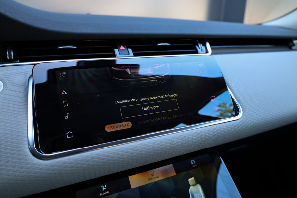 Land Rover Range Rover Evoque 1.5 P300e AWD S | PANO | 360 | ELEK TREKHAAK | DEALER ONDH | ELEK STOELEN |