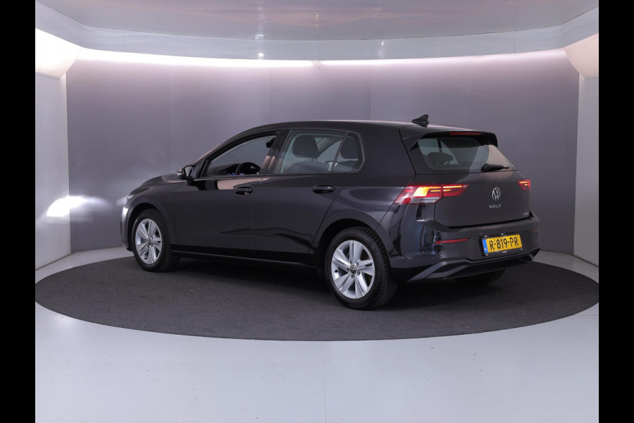 Volkswagen Golf 1.0 eTSI Life 110 pk Automaat (DSG) | Navigatie | Parkeersensoren | Achteruitrijcamera | Adaptieve cruise control | Autom. airco | Apple Carplay/Android Auto |