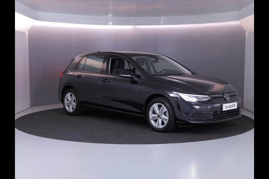 Volkswagen Golf 1.0 eTSI Life 110 pk Automaat (DSG) | Navigatie | Parkeersensoren | Achteruitrijcamera | Adaptieve cruise control | Autom. airco | Apple Carplay/Android Auto |