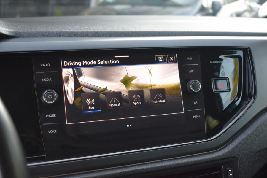 Volkswagen Polo 1.0 TSI R-Line Business IQ Light Camera Carplay