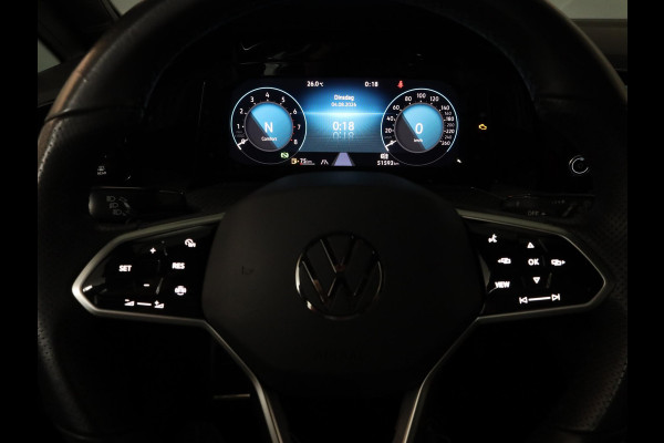 Volkswagen Golf 1.5 eTSI R-Line 130 pk Automaat (DSG) | Navigatie via App | Parkeersensoren | Autom. airco | Apple Carplay/Android Auto | R-Line |