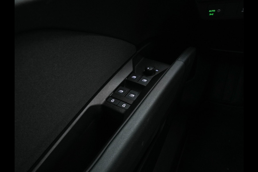 Audi Q4 e-tron 40 Launch edition 77 kWh [3-Fase-11kW] {SoH-94%} (INCL.BTW) *ADAPTIVE-CRUISE | SONOS-SOUND | HEATED-COMFORTSEATS | DIGI-COCKPIT | DAB+ | PRIVACY-GLASS | ECC | PDC | 20''ALU*