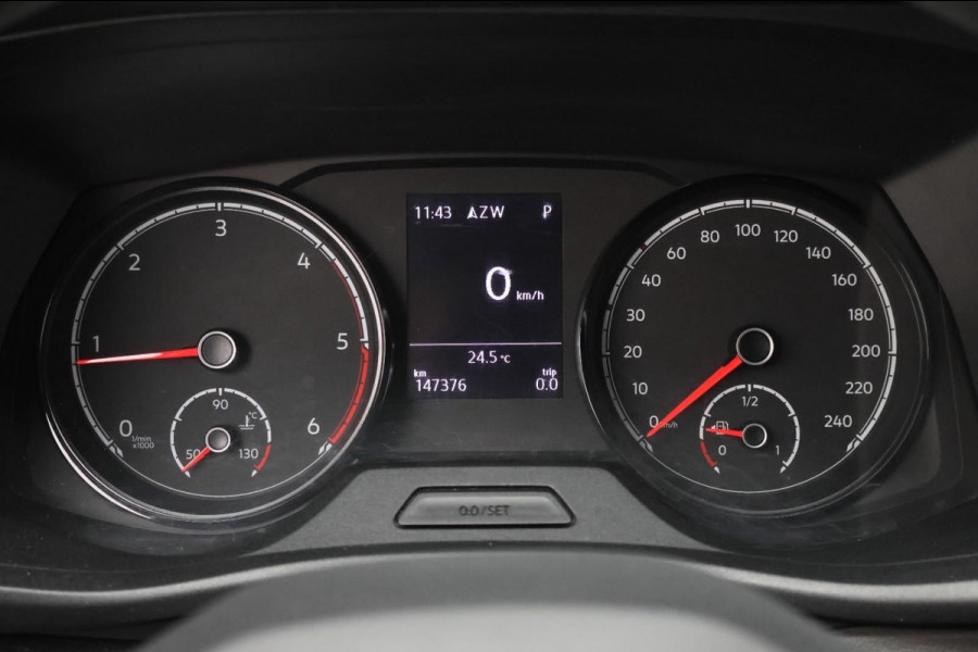 Volkswagen Transporter 2.0 TDI L2H1 28 DSG Apple Carplay, Trekhaak, Cruise, Airco, DAB