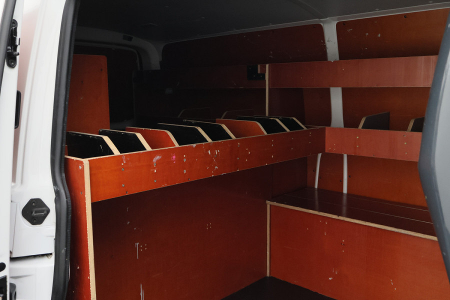 Volkswagen Transporter 2.0 TDI L2H1 28 DSG Apple Carplay, Trekhaak, Cruise, Airco, DAB