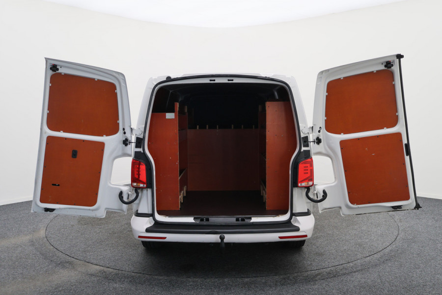 Volkswagen Transporter 2.0 TDI L2H1 28 DSG Apple Carplay, Trekhaak, Cruise, Airco, DAB