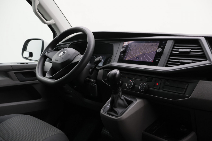 Volkswagen Transporter 2.0 TDI L2H1 28 DSG Apple Carplay, Trekhaak, Cruise, Airco, DAB