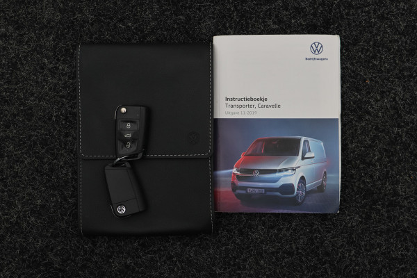 Volkswagen Transporter 2.0 TDI L2H1 28 DSG Apple Carplay, Trekhaak, Cruise, Airco, DAB