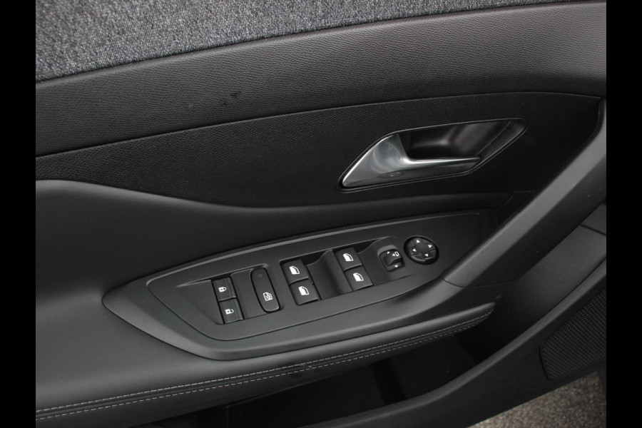 Peugeot 408 1.2 PureTech Allure Pack 130 Autmaat Comfort Pakket, Electrische stoelverstelling LV, stoelverwarming  Camera 360  Navigatie  Climate Control  Dab  Led Parkeer sensoren