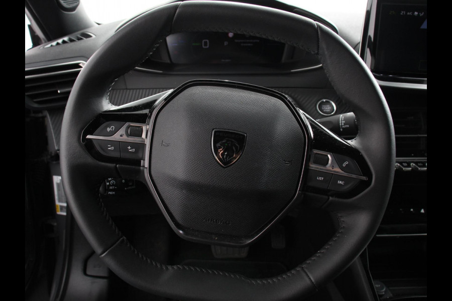 Peugeot e-2008 EV Allure 50 kWh Navigatie Apple Carplay/Android Auto Climate Control Led Parkeer sensoren Cruise Control Stoelverwarming