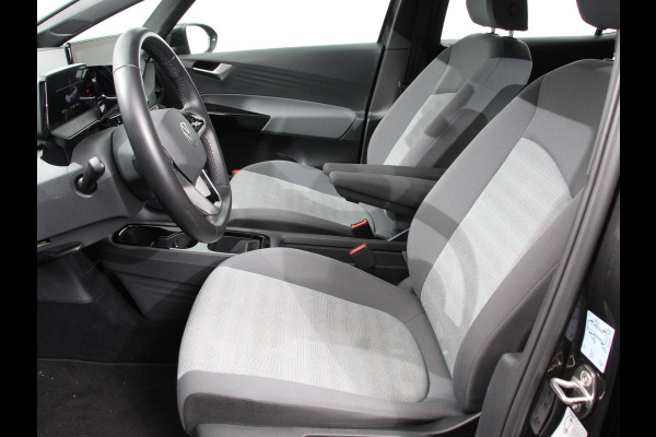 Volkswagen ID.3 Pro 58 kWh SOH 90% 18"Lichtmetalen Velgen Navigatie Parkeer sensoren Adaptive Cruise Control Climate Control