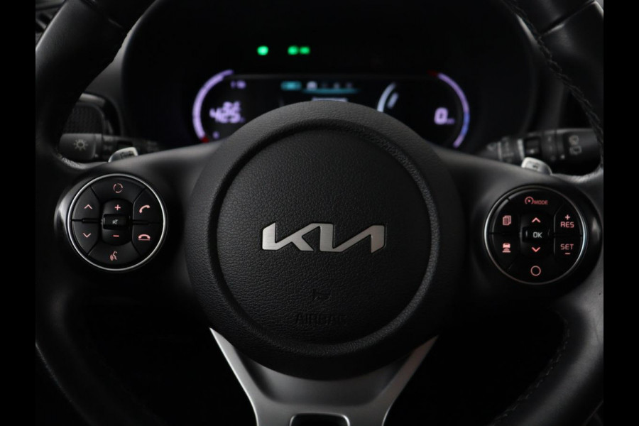 Kia e-Soul DynamicLine 64 kWh | SOH 97,5% | Cruise control | Carplay | Park assist | Camera | Climate control | Virtueel dashboard | plug-in