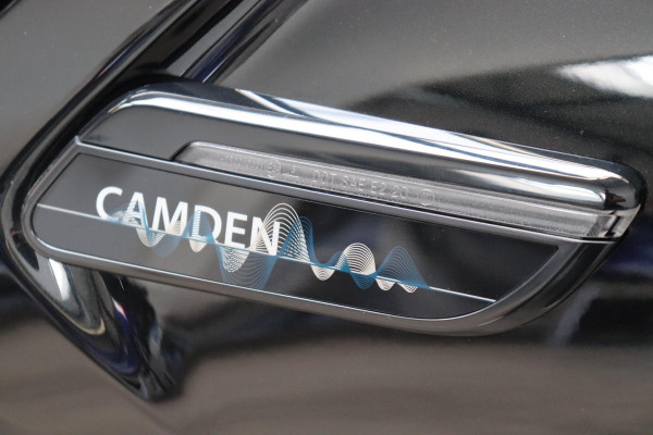 MINI Hatchback Cooper Camden Edition Automaat 5 deurs / Navigatiesysteem / DAB-Tuner / Bluetooth / Driving Assistant / LED-koplamp / Climate Control / Lichtpakket / Parkeersensoren / 16 Inch / Sfeerverlichting