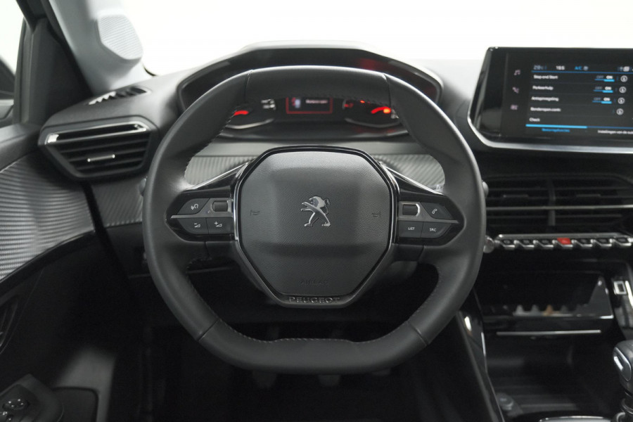 Peugeot 208 PureTech 100 Allure | Navigatie | Parkeersensoren | Apple Carplay