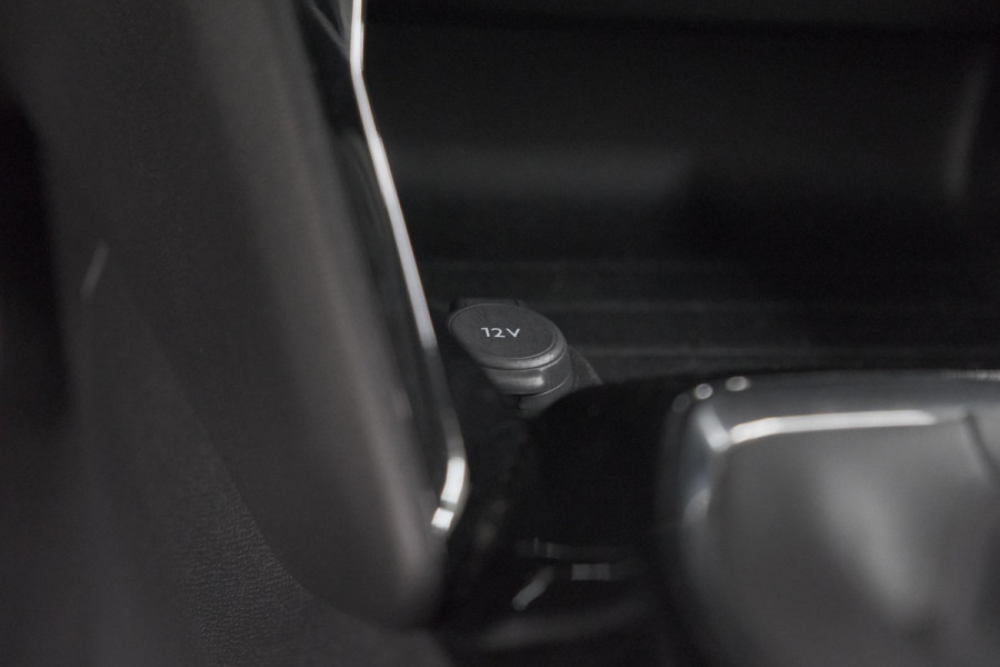 Peugeot 208 PureTech 100 Allure | Navigatie | Parkeersensoren | Apple Carplay