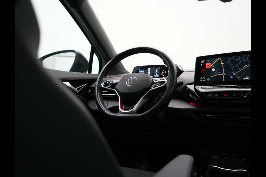 Volkswagen ID.4 GTX 4Motion 77 kWh 300pk Dealer O.H. | Trekhaak Af Fabriek | Panodak | Adaptive Cruise | Camera | IQ Light | Sportstoelen & Stuur Verwarmd | Keyless | Sfeerverlichting | Apple Carplay | Navigatie | DAB | 20"L.M |