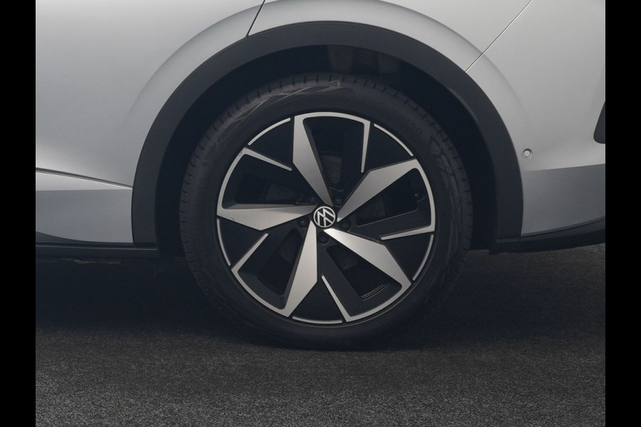 Volkswagen ID.4 GTX 4Motion 77 kWh 300pk Dealer O.H. | Trekhaak Af Fabriek | Panodak | Adaptive Cruise | Camera | IQ Light | Sportstoelen & Stuur Verwarmd | Keyless | Sfeerverlichting | Apple Carplay | Navigatie | DAB | 20"L.M |