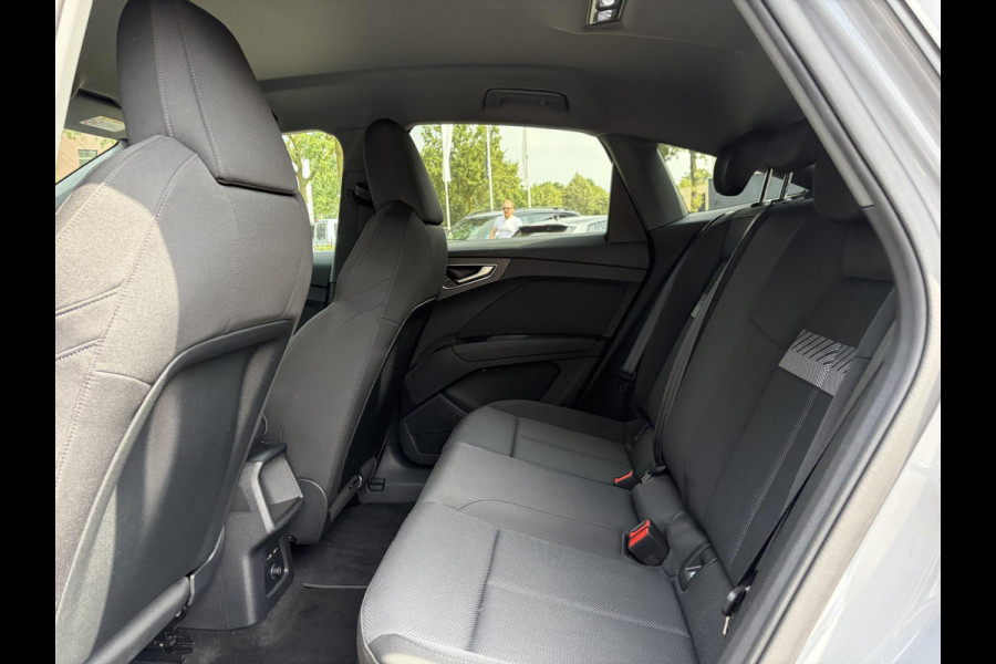 Audi Q4 Sportback e-tron 45 S Edition 82 kWh 21000 KM ! | SOH 92% | S-LINE | ADAPT. CRUISE CONTROL | STOELVERWARMING | ELEK. ACHTERKLEP | ACHTERUITRIJCAMERA