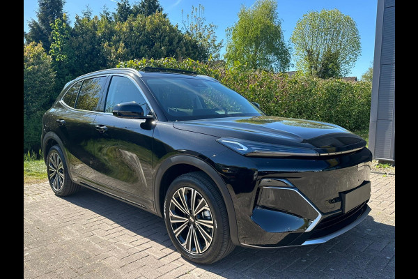 GEELY Starray EM-i 1.5 Max+ 262 PK | Panorama | Stoelen voor & achter verwarmd | Memory Seats | 360 Camera | 19 Inch LMV | 136km elektrisch bereik