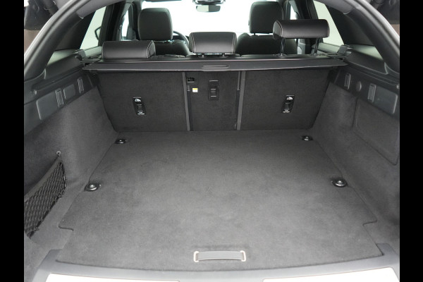 Land Rover Range Rover Velar P400e PHEV 400pk | Panodak | Adaptive Cruise | Camera | Meridian Audio | Lederen Sportstoelen Memory | Apple Carplay | Blis | Keyless | Navigatie | DAB | 20"L.M | Plug In Hybrid |