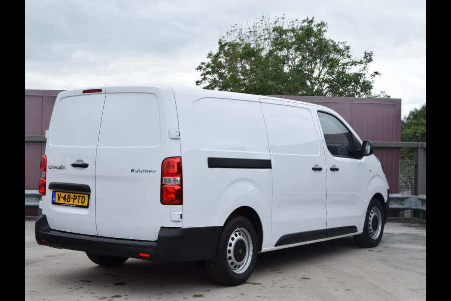 Citroën ë-Jumpy L3 75 kWh | tot 8 jaar garantie | camera | navi incl. Apple Carplay | laadruimtebetimmering | parkeersensoren voor & achter | dodehoek detectie | rijklaarprijs |