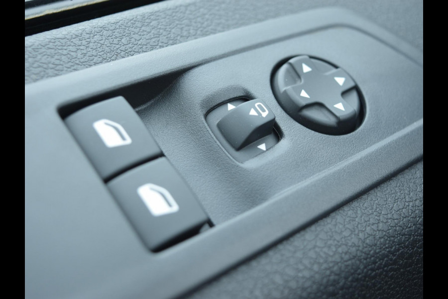 Citroën ë-Jumpy L3 75 kWh | tot 8 jaar garantie | camera | navi incl. Apple Carplay | laadruimtebetimmering | parkeersensoren voor & achter | dodehoek detectie | rijklaarprijs |
