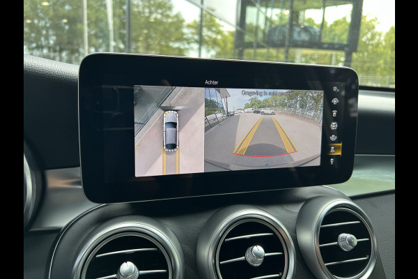 Mercedes-Benz GLC 300e AMG 4Matic Coupé // Trekhaak // 360 Camera // Sfeerverlichting // Augmented Reality // Night Pakket // Digitaal dashbord